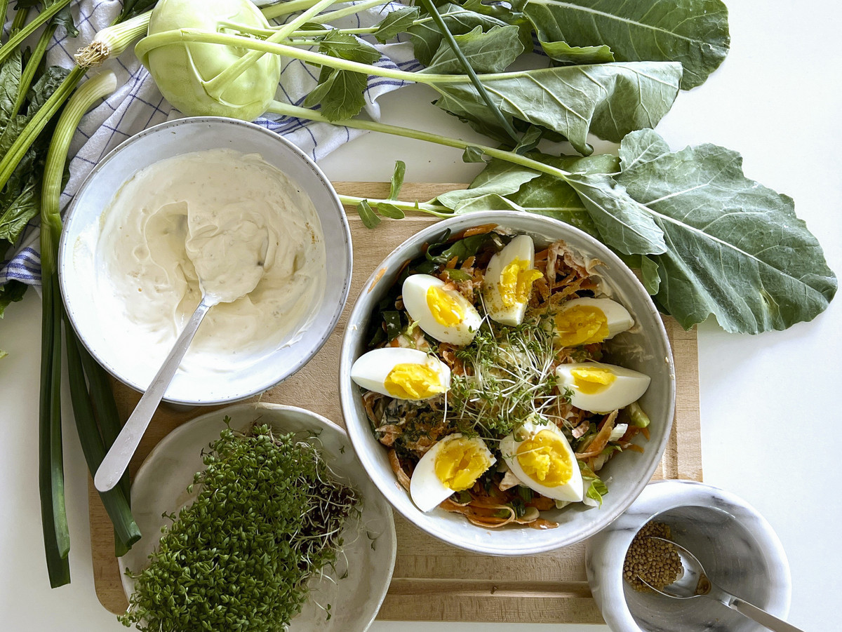 Eiersalat, Honig-Senf-Dip, Kohlrabi, Kresse, Senfkörner