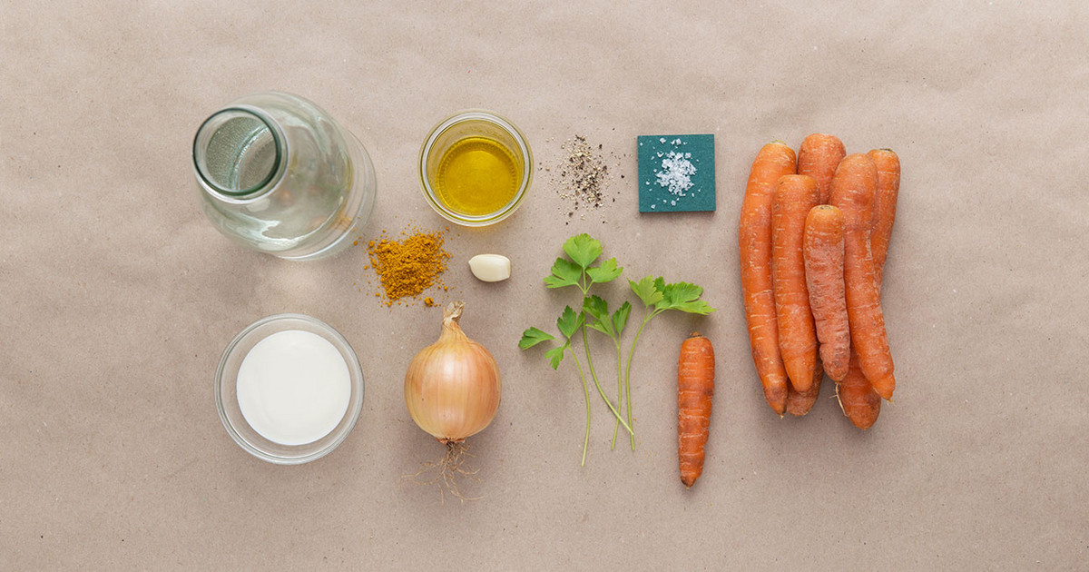 Möhrencremesuppe mit Kräuterrahm | Familienküche